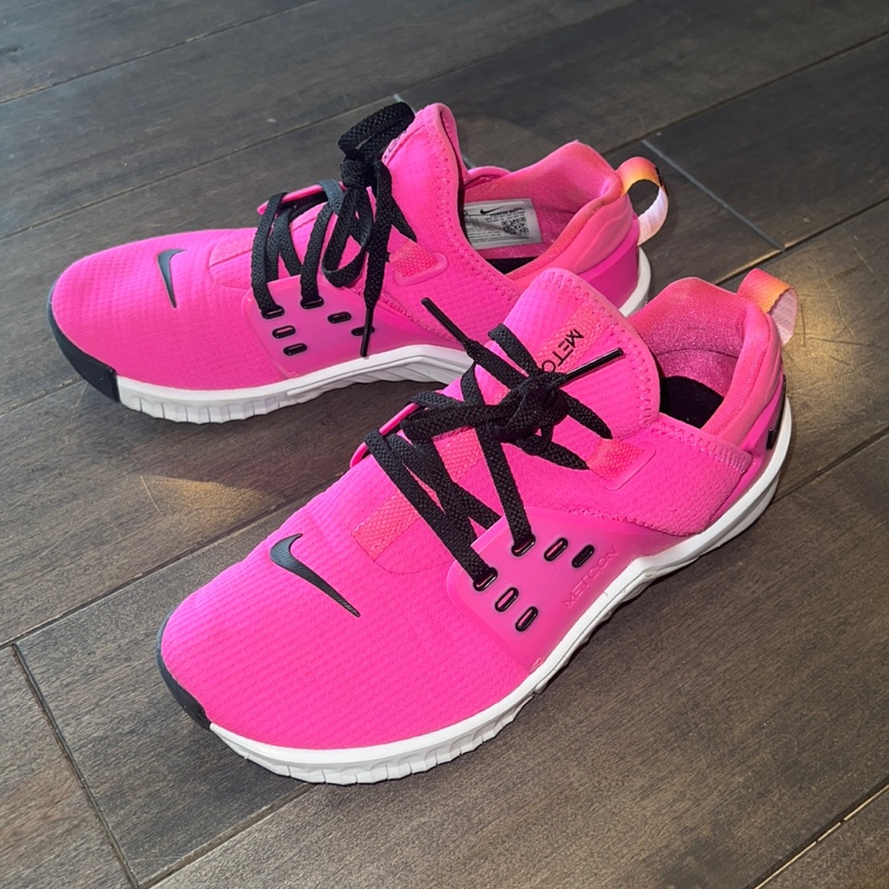 Hot Pink Nike Metcon Free size 6.5